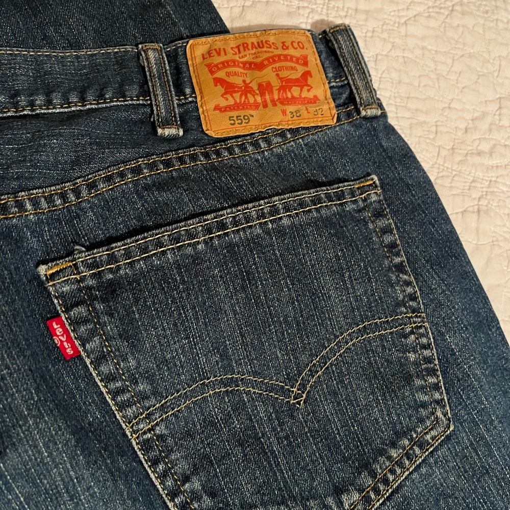 Levi's Relaxed Fit Dark Blue Jeans